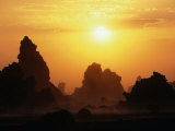 Natural Chimney Formations at Sunset, Lake Abbe, Djibouti Fotografisk tryk af Frances Linzee Gordon