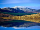 Reflection of Corranbinna in Lough Feeagh, County Mayo, Ireland Photographie par Gareth McCormack