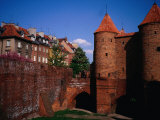 Brick Parapets and Walls of Barbican, Medieval Fort, Warsaw, Poland Photographie par Pershouse Craig