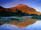 Sgurr Dubh Reflected at Dawn in Waters of Loch Clair, Torridon, Scotland Photographie par Gareth McCormack