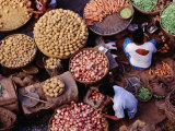 Vegetable Sellers Outside New Market, Kolkata, India Lámina fotográfica por Richard I'Anson Vegetable Sellers Outside New Market, Kolkata, India Lámina fotográfica por Richard I'Anson