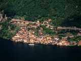 Aerial View of Village on Shores of Lake Lugano, Gandria, Ticino, Switzerland Photographie par Stephen Saks