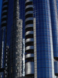 Modern Architecture on Corniche, Abu Dhabi, United Arab Emirates Photographie par Tony Wheeler