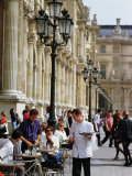 Serving Coffee on Outside Tables Adjacent to the Louvre, Paris, Ile-De-France, France Fotografie-Druck von Christopher Groenhout