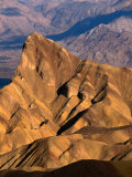 Zabriskie Point Towards Manly Beacon and Golden Canyon Badlands, California, USA Photographie par Stephen Saks