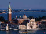 Island Tower and Buildings, San Giorgio Maggiore, Veneto, Italy Photographie par Roberto Gerometta