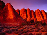 Sunset Lights Sandstone Formations Near Skyline Arch, Arches National Park, Utah, USA Photographie par Gareth McCormack