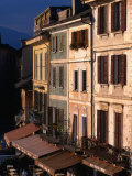 Buildings in Orta San Guilio, Italy Photographie par Stephen Saks