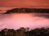 Early Morning Mist in Megalong Valley Blue Mountains National Park, New South Wales, Australia Photographie par Barnett Ross