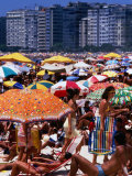 Meeting Someone On A Rio De Janeiro Beach Can Be Quite Difficult In Summer, Rio De Janeiro, Brazil Lámina fotográfica por John Maier Jr. Meeting Someone On A Rio De Janeiro Beach Can Be Quite Difficult In Summer, Rio De Janeiro, Brazil Lámina fotográfica por John Maier Jr.