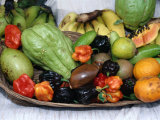Display of Local Tropical Fruit, Martinique Photographie par Jean-Bernard Carillet