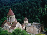Sanain Monastery Surrounded By Trees, Armenia Lámina fotográfica por Bill Wassman Sanain Monastery Surrounded By Trees, Armenia Lámina fotográfica por Bill Wassman