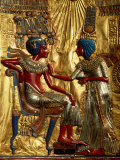 Gold Throne Depicting Tutankhamun and Wife, Egypt Photographie par Kenneth Garrett