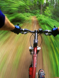 Mountain Bike Trail Riding Fotografisk tryk af Chuck Haney Mountain Bike Trail Riding Fotografisk tryk af Chuck Haney