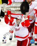 Henrik Zetterberg with the Stanley Cup Game 6 of the 2008 NHL Stanley Cup Finals; 27 Photographie
