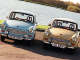 Trabants Owned by Father and Son, November 1998 Lámina fotográfica Trabants Owned by Father and Son, November 1998 Lámina fotográfica