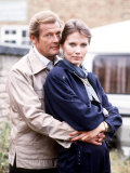 Roger Moore and Maud Adams the Stars of the James Bond 007 Movie Octopussy, August 1982 Lámina fotográfica