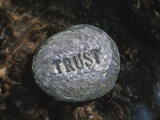 Rock with the Word Trust in Water Fotografická reprodukce Rock with the Word Trust in Water Fotografická reprodukce