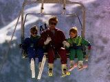 Princess Diana with Her Sons Prince William and Prince Harry on a Chair Lift Fotografisk tryk Princess Diana with Her Sons Prince William and Prince Harry on a Chair Lift Fotografisk tryk