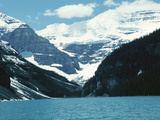 Mountain Lake with Snow-Capped Mountains - Rockies, Lake Louise Lámina fotográfica