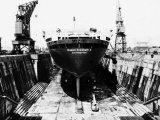 Queen Elizabeth II in Dry Dock at Southampton Fotoprint Queen Elizabeth II in Dry Dock at Southampton Fotoprint