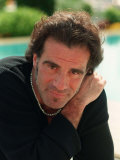 Tico Torres Drummer of Pop Group Bon Jovi and Boyfriend of Supermodel Eva Herzagova Fotografisk tryk Tico Torres Drummer of Pop Group Bon Jovi and Boyfriend of Supermodel Eva Herzagova Fotografisk tryk