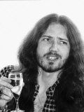 David Coverdale Rock Star Deep Purple Group Sips Champagne at the Holiday Inn Hotel Photographie
