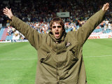Liam Gallagher at Manchester City V Portsmouth Match, Maine Road Football Ground, August 1997 Lámina fotográfica Liam Gallagher at Manchester City V Portsmouth Match, Maine Road Football Ground, August 1997 Lámina fotográfica