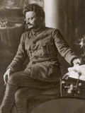 Leon Trotsky or Lev Davidovich Bronstein Russian Communist Leader in 1920 Fotografie-Druck