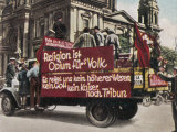 Anti-Religious Propaganda by German Communists: "Religion is the Opium of the People." Fotografie-Druck