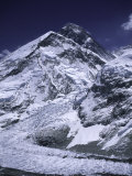 Mount Everest and the Landscape That Surrounds It, Nepal Posters af Michael Brown Mount Everest and the Landscape That Surrounds It, Nepal Posters af Michael Brown