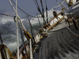 Sailboat in Rough Water, Ticonderoga Race Posters af Michael Brown