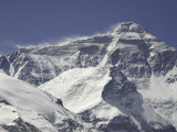 Mount Everest with Plumes, Tibet Posters par Michael Brown
