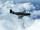 North American's P-51 Mustang Fighter is in Service with Britain's Royal Air Force, 1942 Affiche par Mark Sherwood