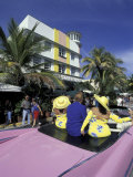 Waldorf Hotel and Art Deco Surroundings, South Beach, Miami, Florida, USA Photographie par Robin Hill
