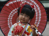 Girl Dressed in Kimono, Shichi-Go-San Festival (Festival for Three, Five, Seven Year Old Children) Photographie