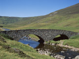 Stone Bridge and Rugged Hills, Glen Clunie, Braemar, Grampian, Scotland Photographie