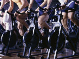 Group of People Exercising in a Health Club Lámina fotográfica Group of People Exercising in a Health Club Lámina fotográfica