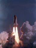 Space Shuttle Discovery Lifts Off Photographic Print