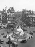 View of Shaftesbury Avenue and Piccadilly Circus Lámina fotográfica View of Shaftesbury Avenue and Piccadilly Circus Lámina fotográfica