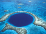 Aerial View of Blue Hole at Lighthouse Reef, Belize Photographie par Greg Johnston