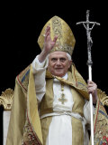Pope Benedict Xvi Delivers His ''Urbi Et Orbi'' Message Fotoprint