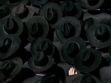 Ultra Orthodox Jewish Men Look on as They Watch the Burial of Prominent Jewish Rabbi Shlomo Wolbe Lámina fotográfica