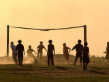 Children from the Toba Qom Ethnic Group Play Soccer During Indegenous Indian Day Celebration Fotografisk tryk
