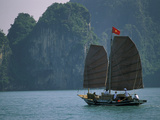 Junk Sailing, Ha Long Bay, Vietnam Photographic Print by Keren Su