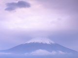 Mt. Fuji, Yamanaka Lake, Japan Lámina fotográfica por Rob Tilley Mt. Fuji, Yamanaka Lake, Japan Lámina fotográfica por Rob Tilley