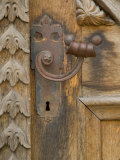 Old Door Handle, Ceske Budejovice, Czech Republic  Lámina fotográfica por Russell Young