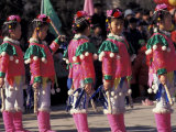 Children's Performance Celebrating Chinese New Year, Beijing, China Photographie par Keren Su