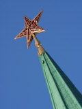 Stalin-Era Red Star on Top of One of Kremlin Towers, Moscow, Russia Lámina fotográfica por Jonathan Smith Stalin-Era Red Star on Top of One of Kremlin Towers, Moscow, Russia Lámina fotográfica por Jonathan Smith