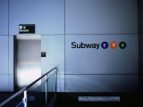 Entrance to the Subway at 51st and Lexington Avenue in Midtown, New York City, USA Lámina fotográfica por Corey Wise